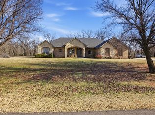 518 E Cedar Dr, Tuttle, OK 73089