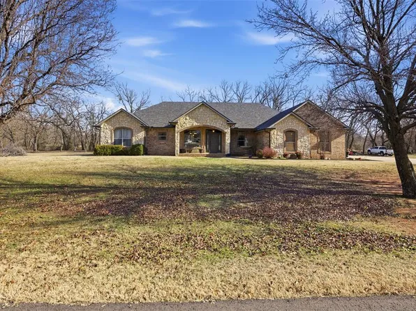 518 E Cedar Dr, Tuttle, OK 73089