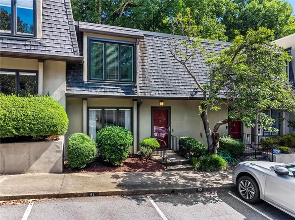 41 Ivy Rdg NE, Atlanta, GA 30342
