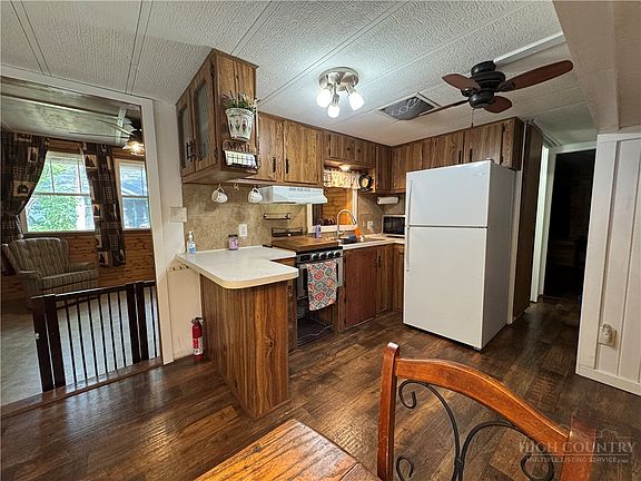 5th image of 184 Trillium Road