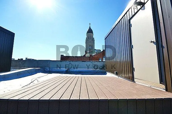 Rented by Bold New York | media 50