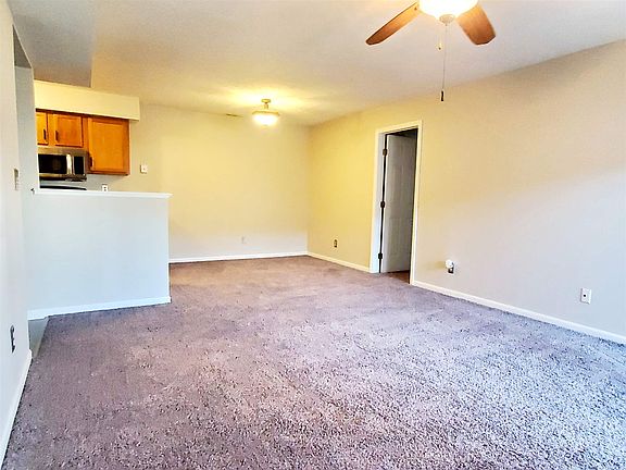 3rd image of 160 Herrington Ct APT 2