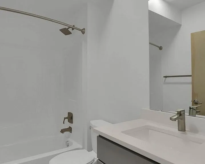 4500 S Kingshighway Blvd #11 — Photo 10