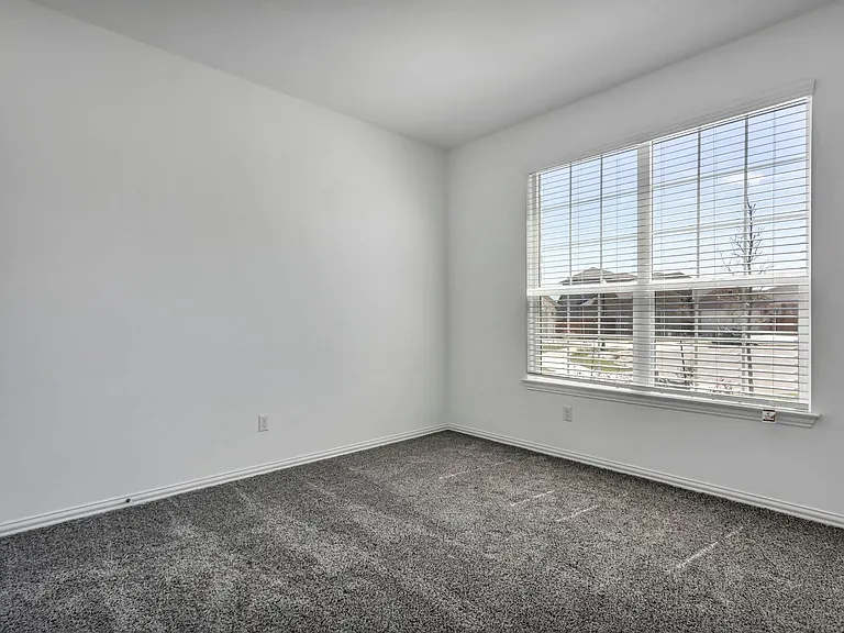 506 Sixpence Ln — Photo 4