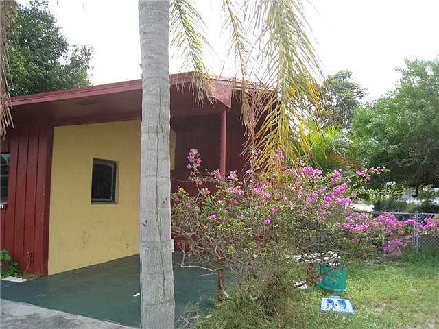 2nd image of 710 36th St