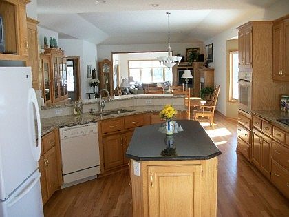 3rd image of 1041 133rd Ln NE