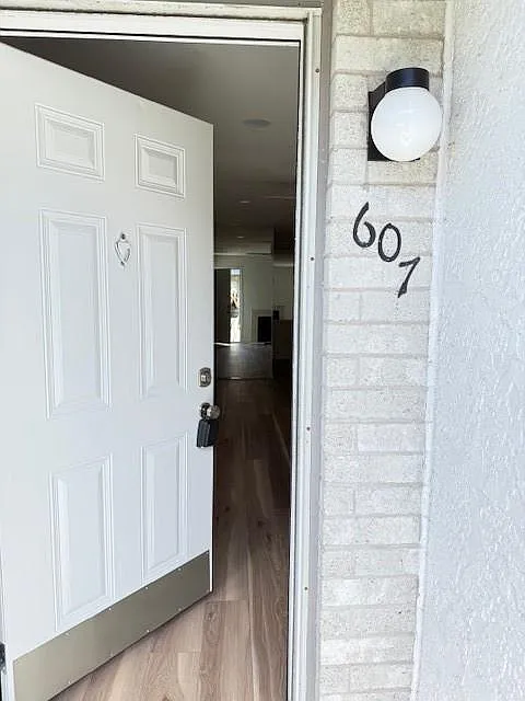 2 bed, 2.0 bath, 1090 sqft, $1,495 — Photo 2