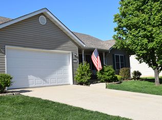 105 E Harrisonville Dr, Valmeyer, IL 62295