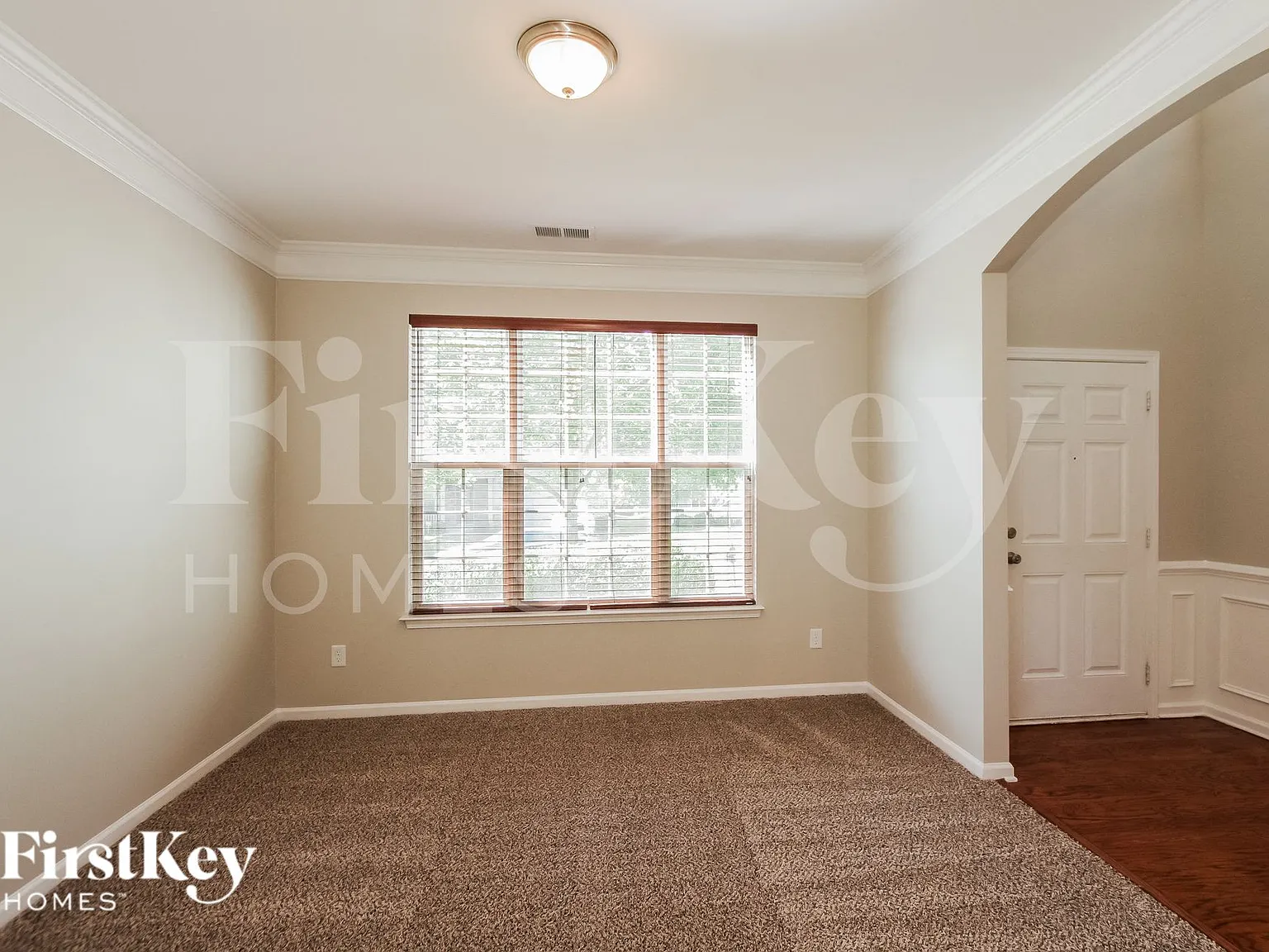 4 bed, 2.5 bath, 2857 sqft, $2,455 — Photo 3
