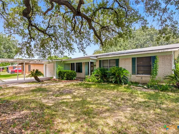 2302 E Rosebud Ave, Victoria, TX 77901