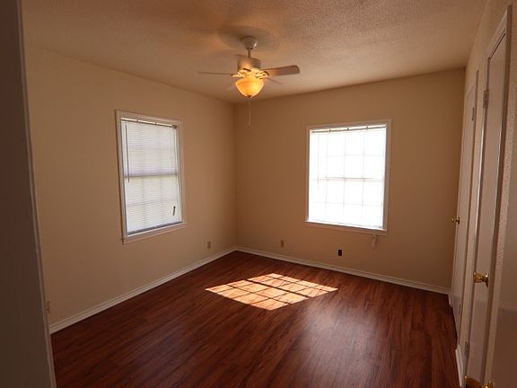 4th image of 9270 Josey St