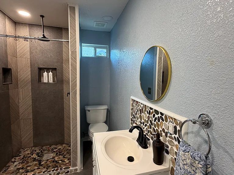 2505 Blue Meadow Dr — Photo 8
