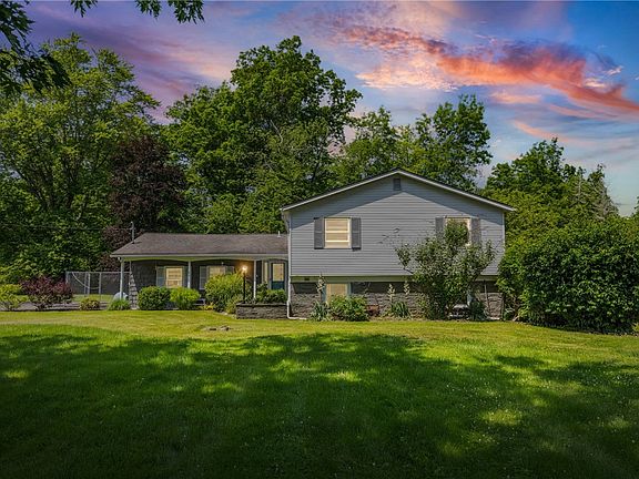 2nd image of 43 Hill Rd