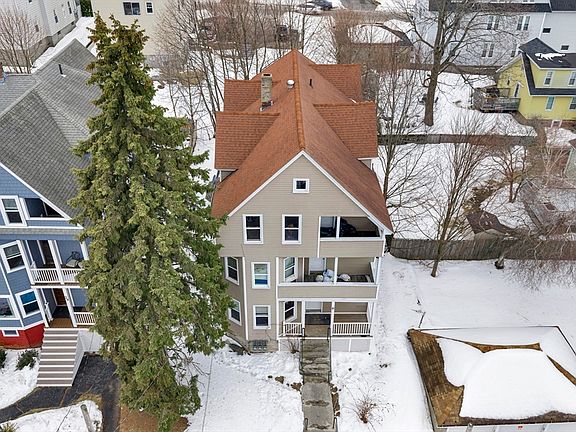 3rd image of 31 Boardman St