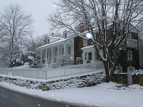 105 Sterrett St, Pittsburgh, PA 15205