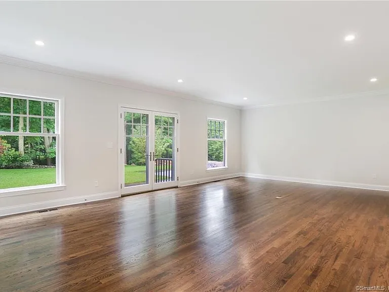 588 Weed St — Photo 7