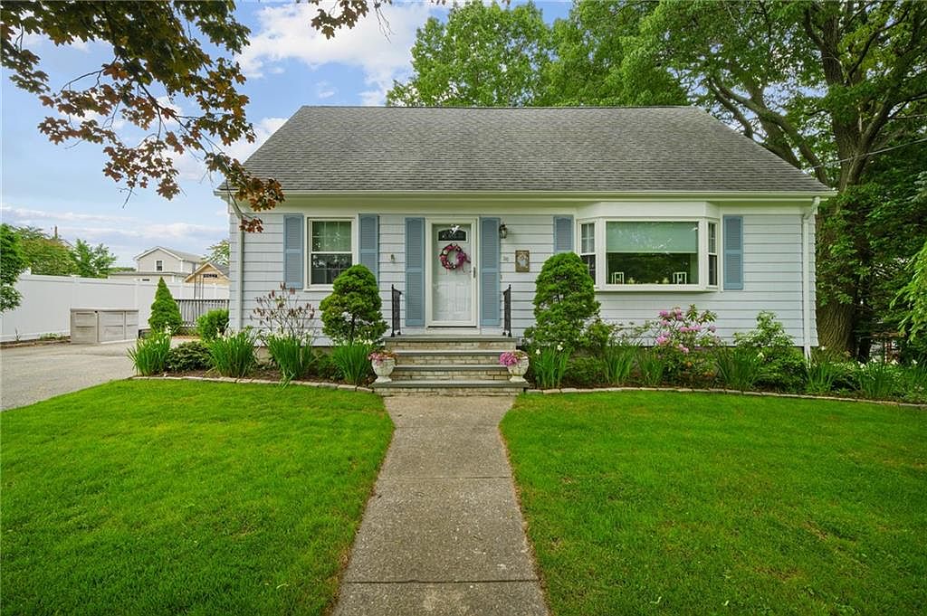 30 Rosewood Dr, North Providence, RI 02904 Zillow