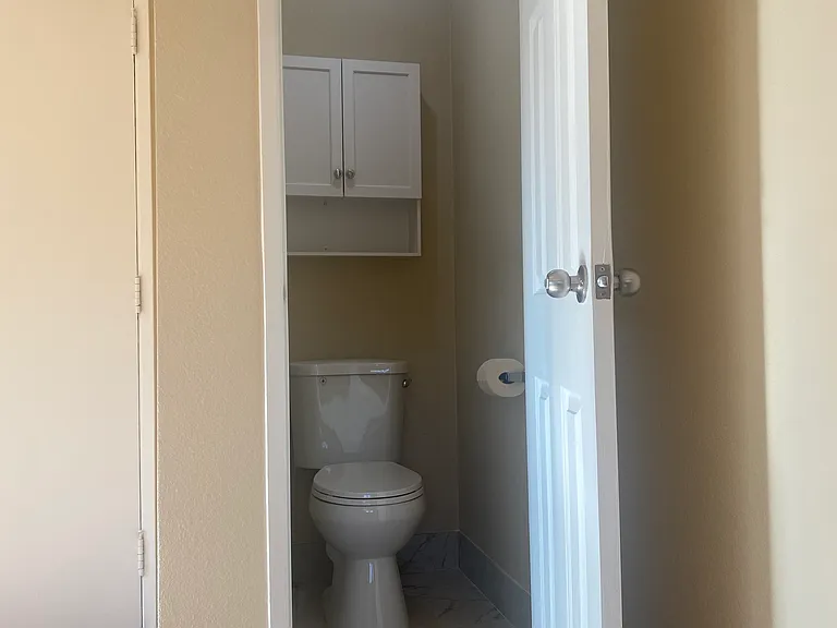 20653 Park Cir E #4 — Photo 7