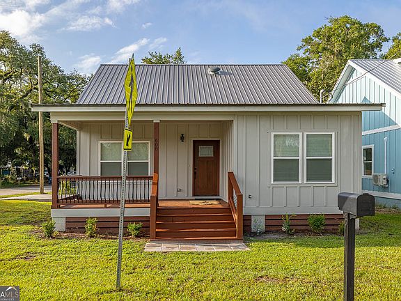 2nd image of 608 Q St