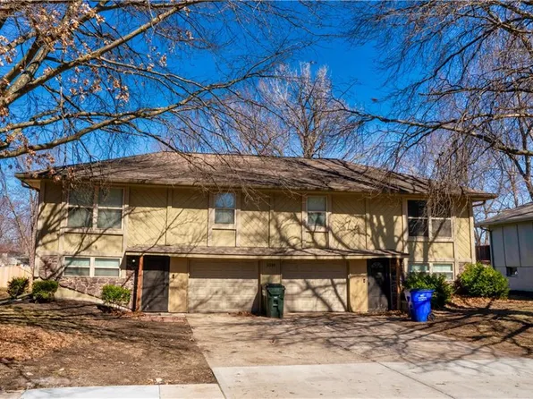 1210 SE 3rd Ter, Lees Summit, MO 64063