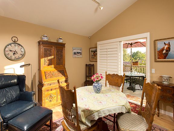 4th image of 139 Sabinas Ct