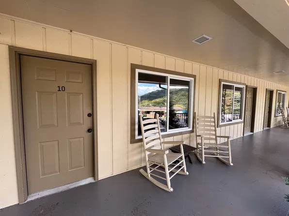 1595 Soco Rd, Maggie Valley, NC