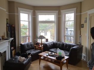 269 Douglas Ave APT 5, Elgin, IL 60120