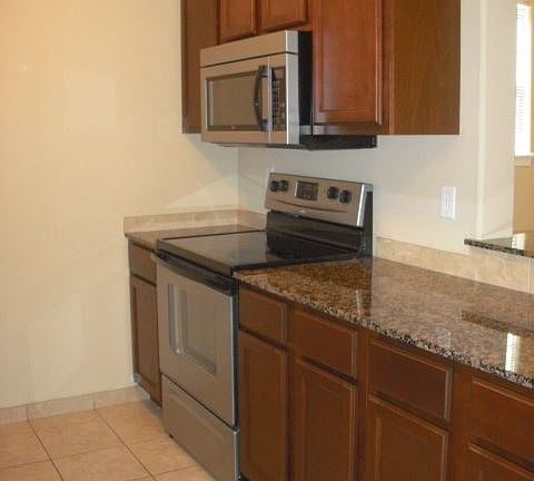 5th image of 2602 Valentine Ln