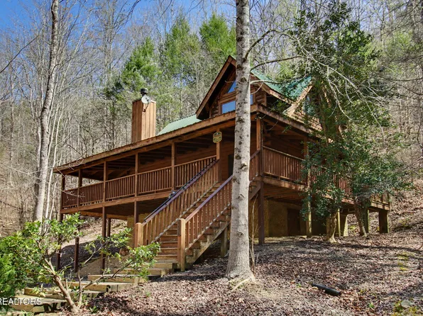 2244 Valley Mountain Way #2244 & 2246, Sevierville, TN 37862