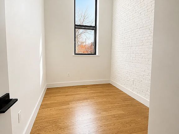 4th image of 704 Decatur St #1