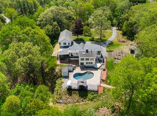 97 Catamount Rd, Tewksbury, MA 01876