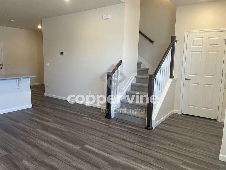 161 Ambrose St — Photo 4