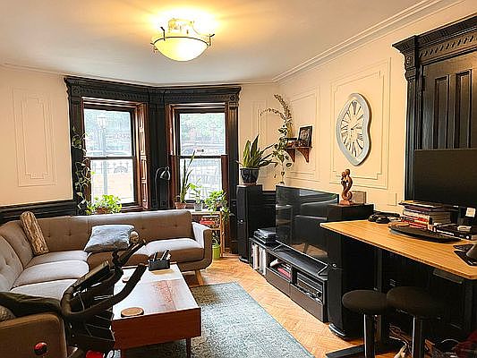 2nd image of 92 Hancock St #1