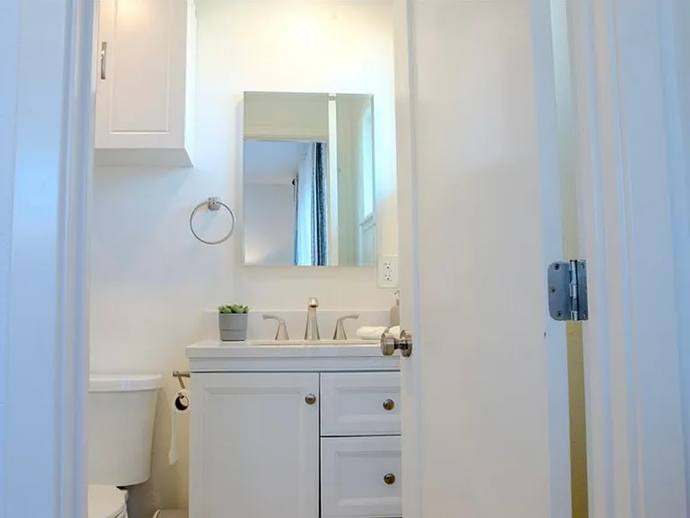 520 Ronwood Ave — Photo 5