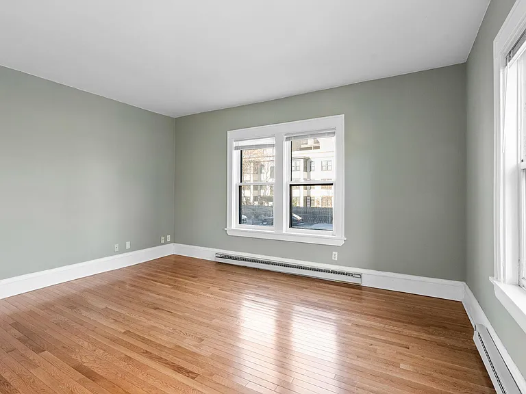 385 Laurel Ave — Photo 10