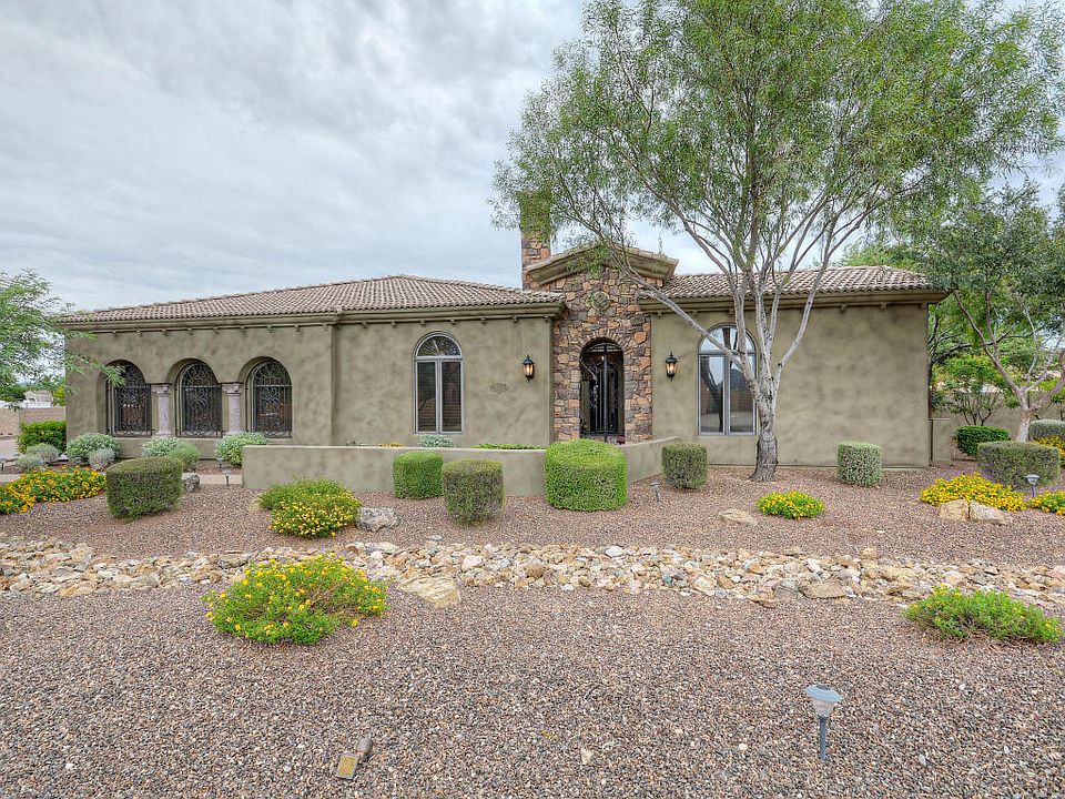 1st image of 2620 W Desert Creek Ln