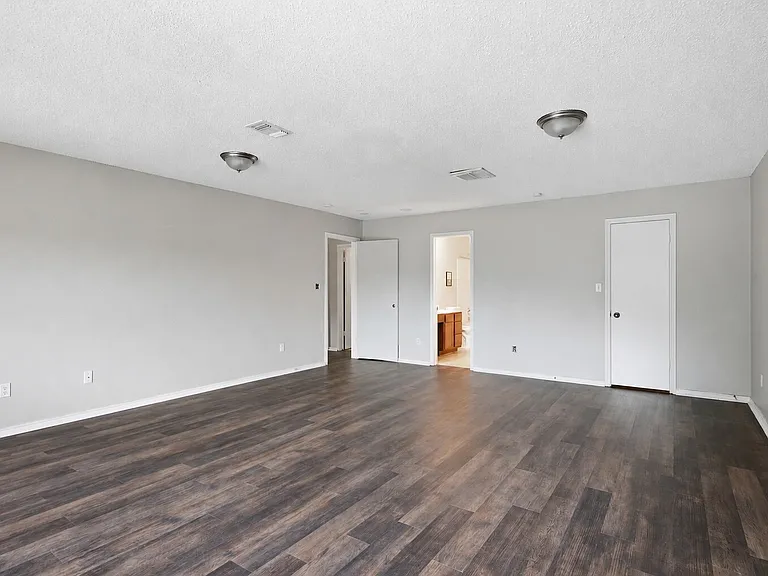 7900 Rosenberry Dr — Photo 20