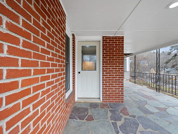 2nd image of 360 East Montpelier Road