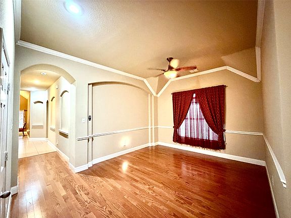 2nd image of 258 Vernon Dr