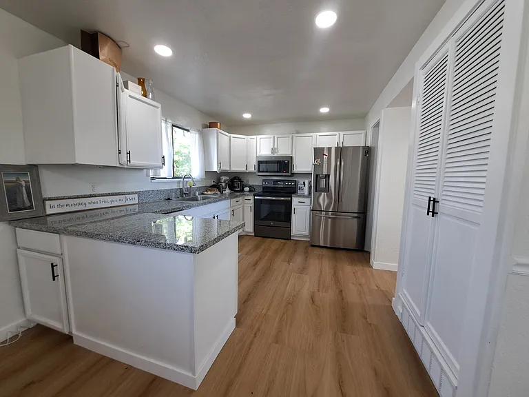 1492 W Parkside Dr #1 — Photo 16