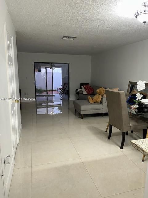 1st image of 204 NW 71st Ave #204