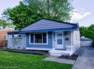 1014 Woodlawn Ave, Royal Oak, MI