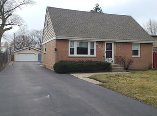 6806 Maple Ct, Bridgeview, IL 60455