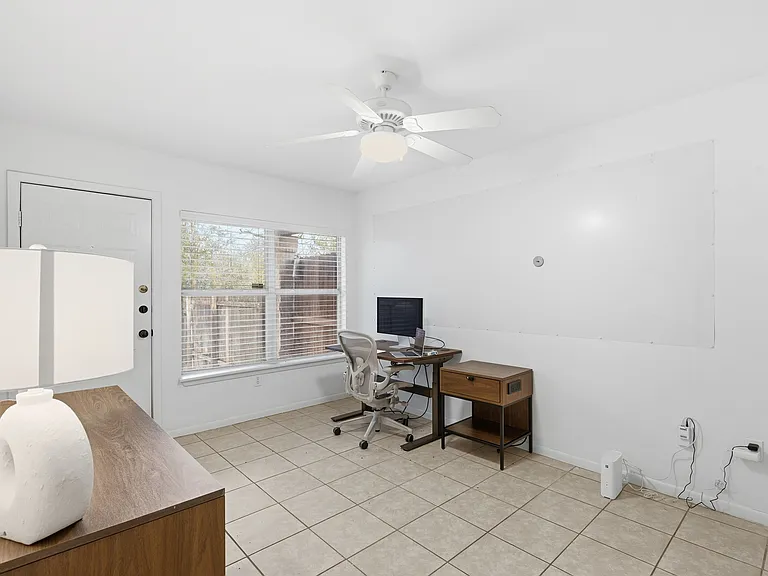 208 Flournoy Dr — Photo 12