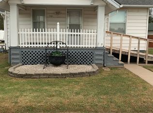 113 W 1st Ave, Buhler, KS 67522