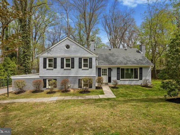 699 W Valley Rd, Wayne, PA 19087