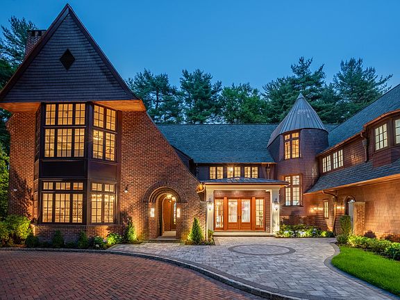 4th image of N Chestnut Hill Dr