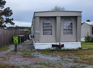 121 Holly St, Holly Ridge, NC 28445