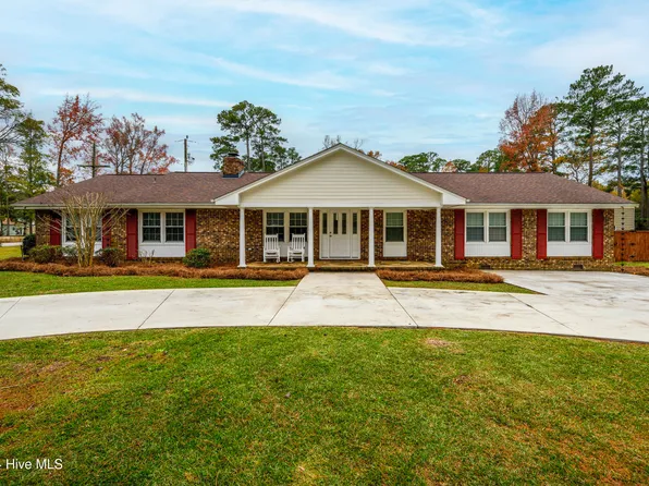 5101 Pinetree Lane, Trent Woods, NC 28562