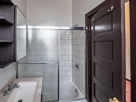 3rd image of 132 W Court St APT 15